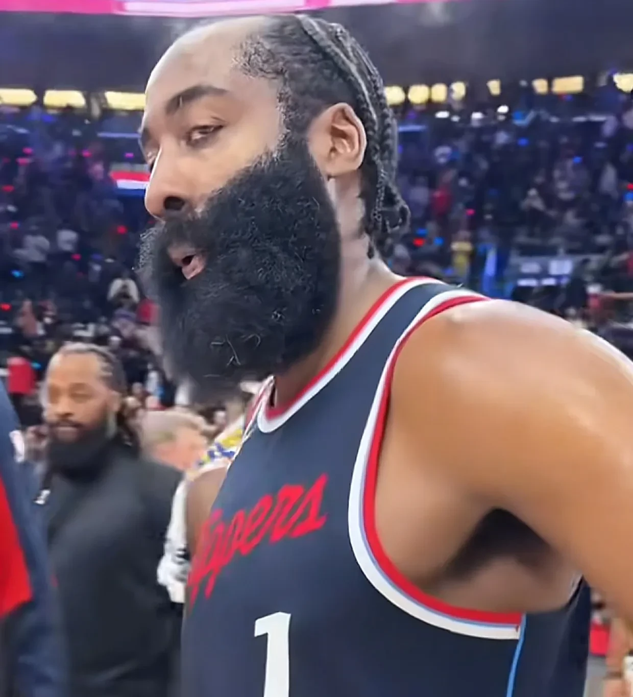 76人核心球员伤退，球队未来走势成疑，来源进入各种有关.