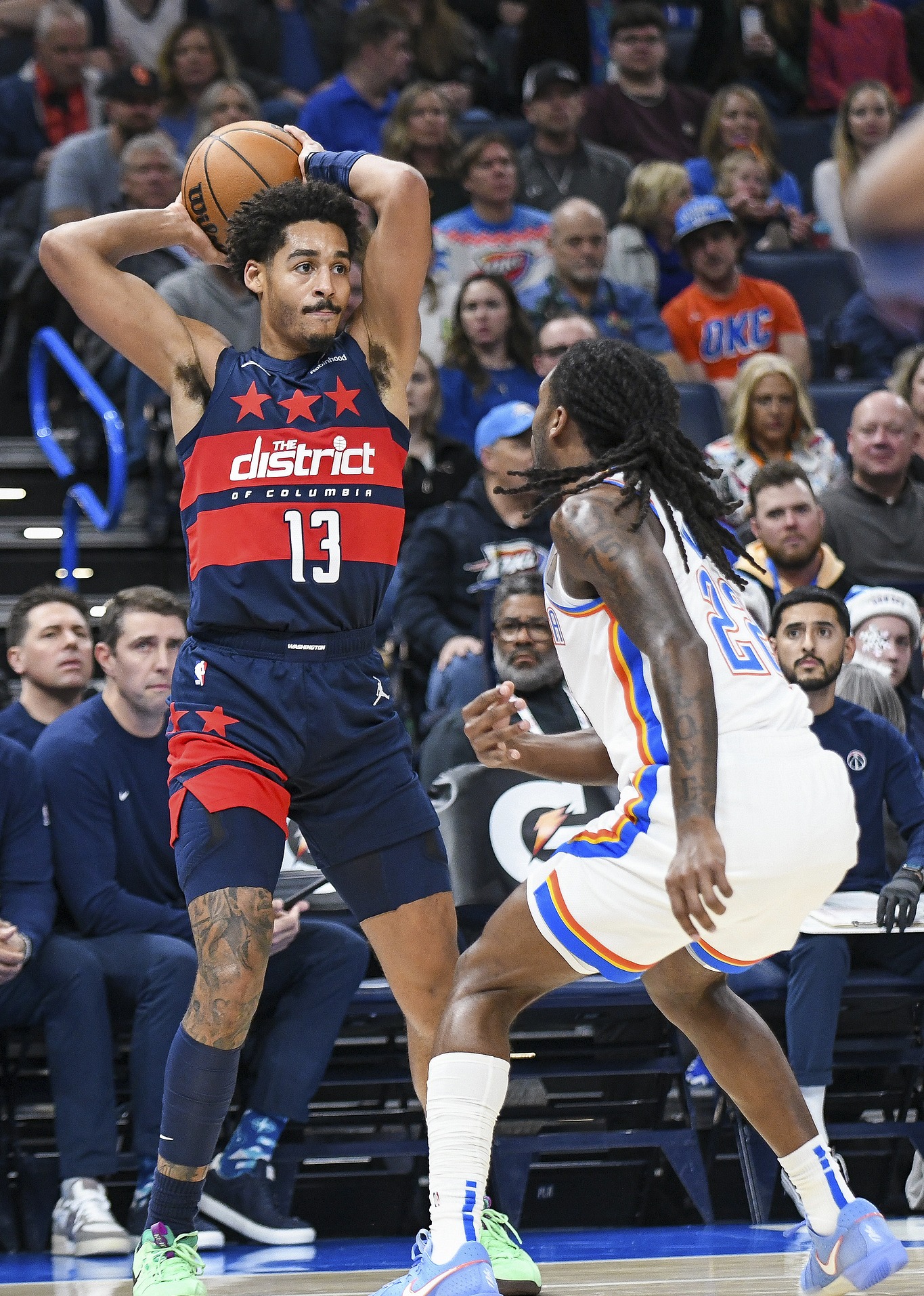 德甲赛程吃紧；俄克拉荷马雷霆清晨外线爆发；压力陡增；团队化学反应显著的简单介绍