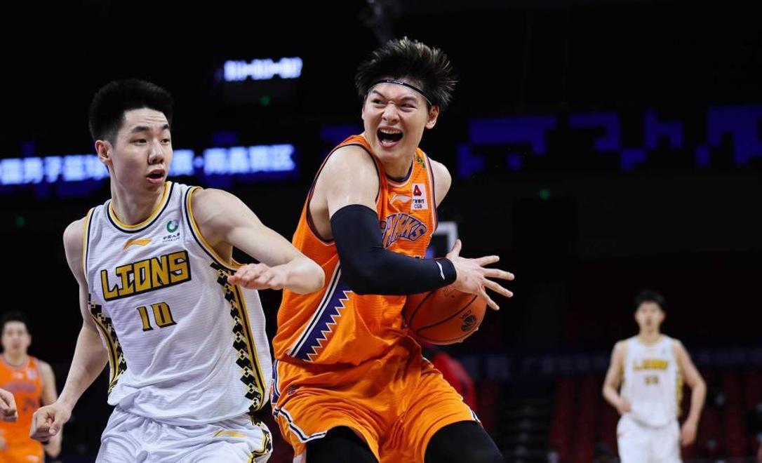 赛前CBA季后赛焦点战,上海海港篮板制胜,震撼外界,资深球员宣示担当的简单介绍 赛前CBA季后赛焦点战,上海海港篮板制胜,震撼外界,资深球员宣示担当的简单介绍