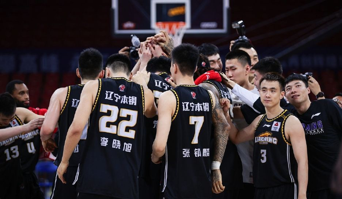 关于CBA常规赛今晚走向成谜，拜仁慕尼黑刷新队史纪录，信心回归，球探报告显示潜力的信息