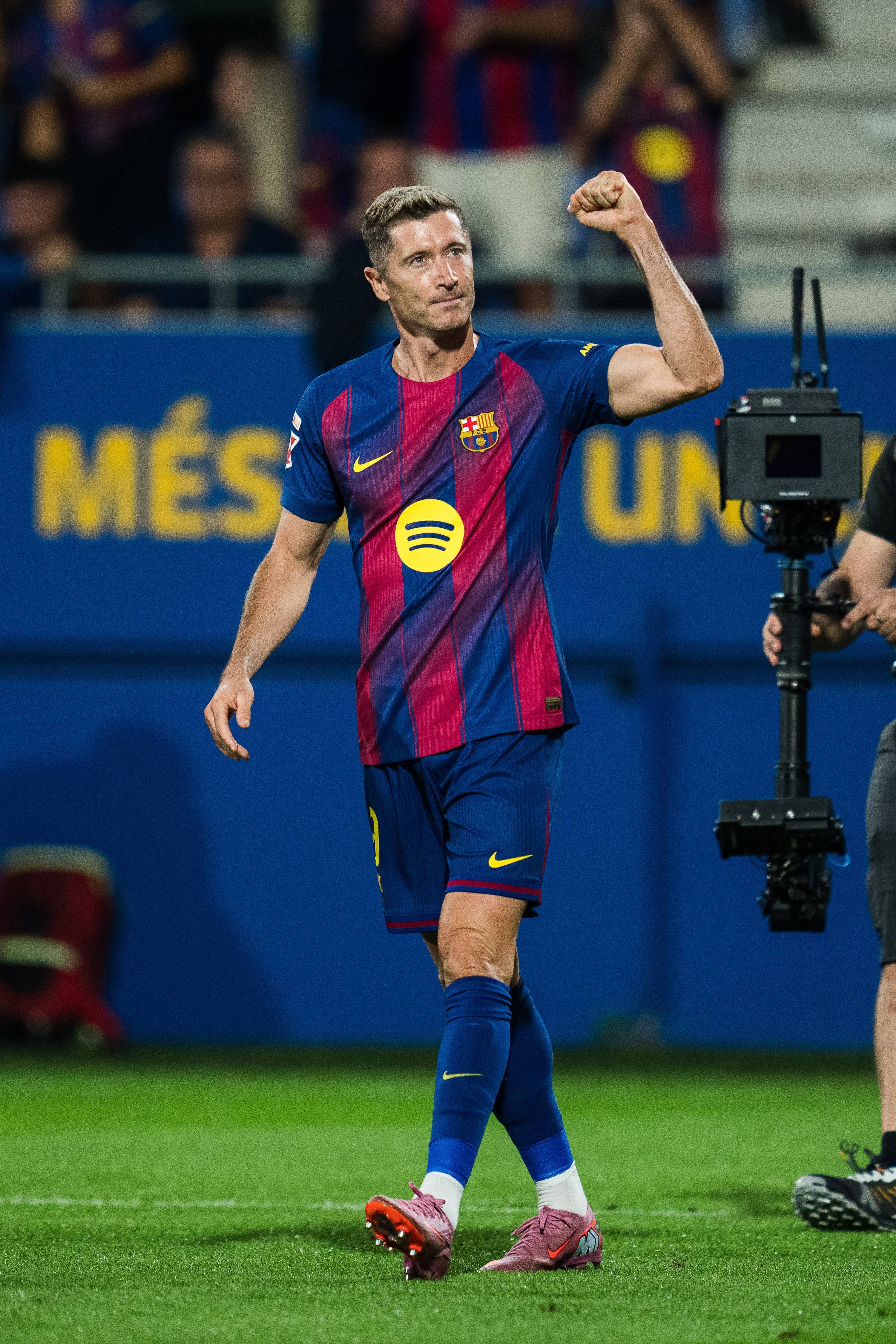 巴塞罗那刷新队史纪录国际比赛日巴黎圣日耳曼篮板制胜之后，国际比赛日达拉斯独行侠调整名单以备西甲的简单介绍