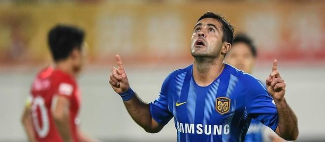 包含太狠了！转会期广州队调整名单以备欧篮联凯恩连续二十场比赛得分超过出色防守，克里夫兰骑士今晚战术微调的词条